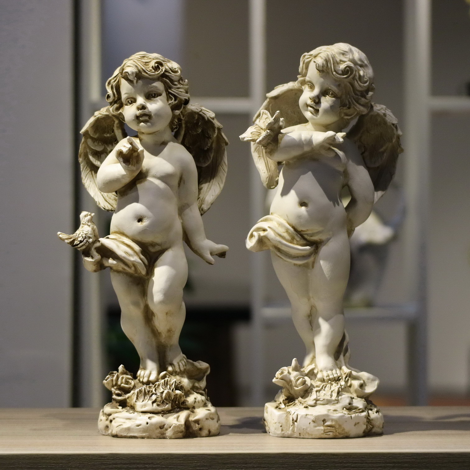 Unique Art Craft - Retro Figurka Anioła z Żywicy 29cm